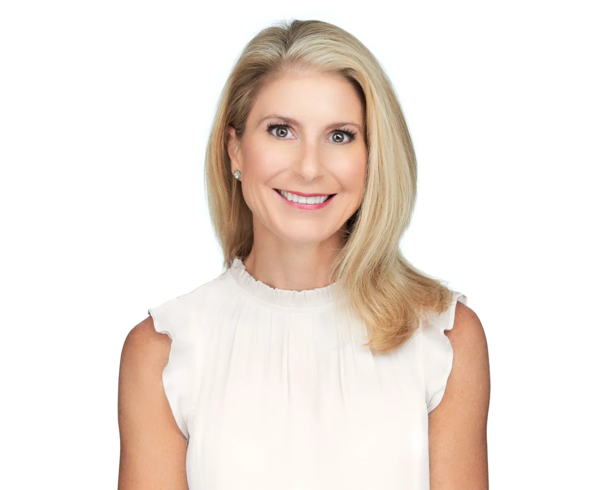 Light background headshot South Florida